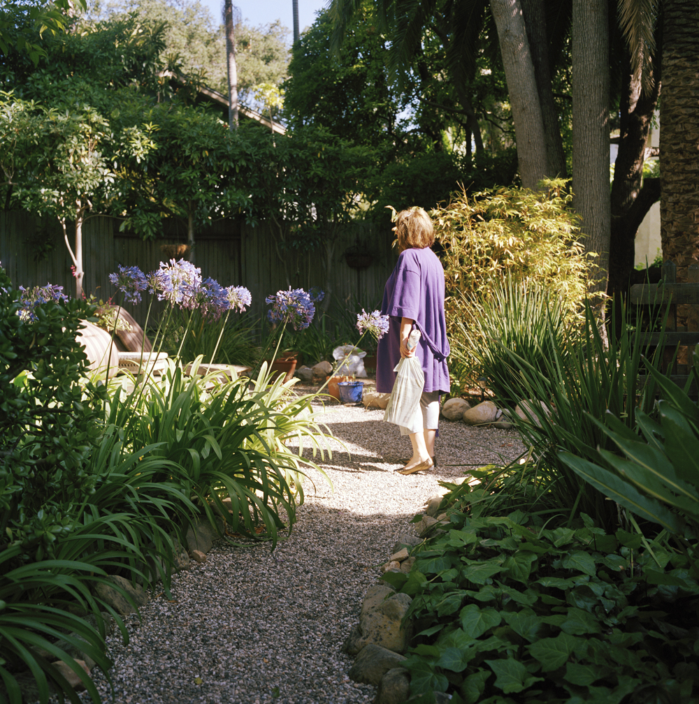   Then she moved to Santa Barbara , &nbsp;California  2010 